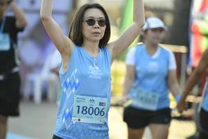 BIB: 424, 4032, 4260, 43142
                            <button type="button" onclick="openModal(10633113)" class="btn btn-primary btn-sm float-right btn-popup" data-toggle="modal" data-target=".modal-high-quality">
                        <i class="fas fa-shopping-cart"></i> Add to Cart
                    </button>
                                            <button type="button" onclick="isThisMe(10633113, true)" class="btn btn-success btn-sm float-right btn-popup btn-isme hidden" data-toggle="tooltip" data-placement="bottom" title="นี่คือรูปของคุณใช่ไหม คลิกที่นี่เพื่อเอาเข้าอัลบั้ม">
                        <i class="fas fa-plus"></i> Add to album
                    </button>
                    <button type="button" onclick="isThisMe(10633113, false)" class="btn btn-warning btn-sm float-right btn-popup btn-isnotme hidden">
                        <i class="fas fa-ban"></i> Remove from album
                    </button>